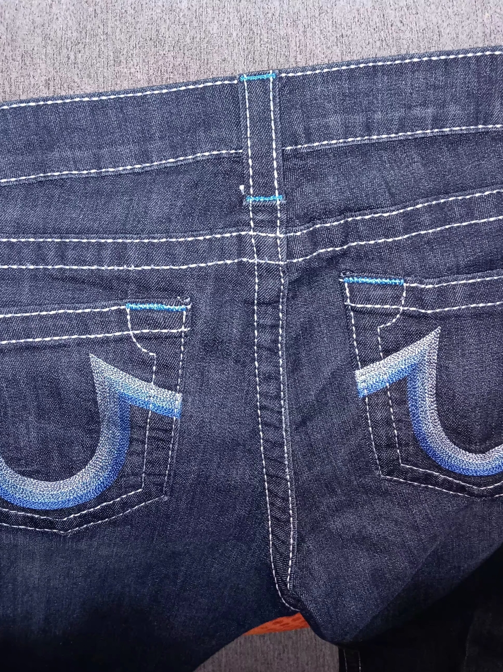 True Religion Women's Dark Indigo Bootcut Jeans with Light Blue Embroidery - Picture 6 of 7
